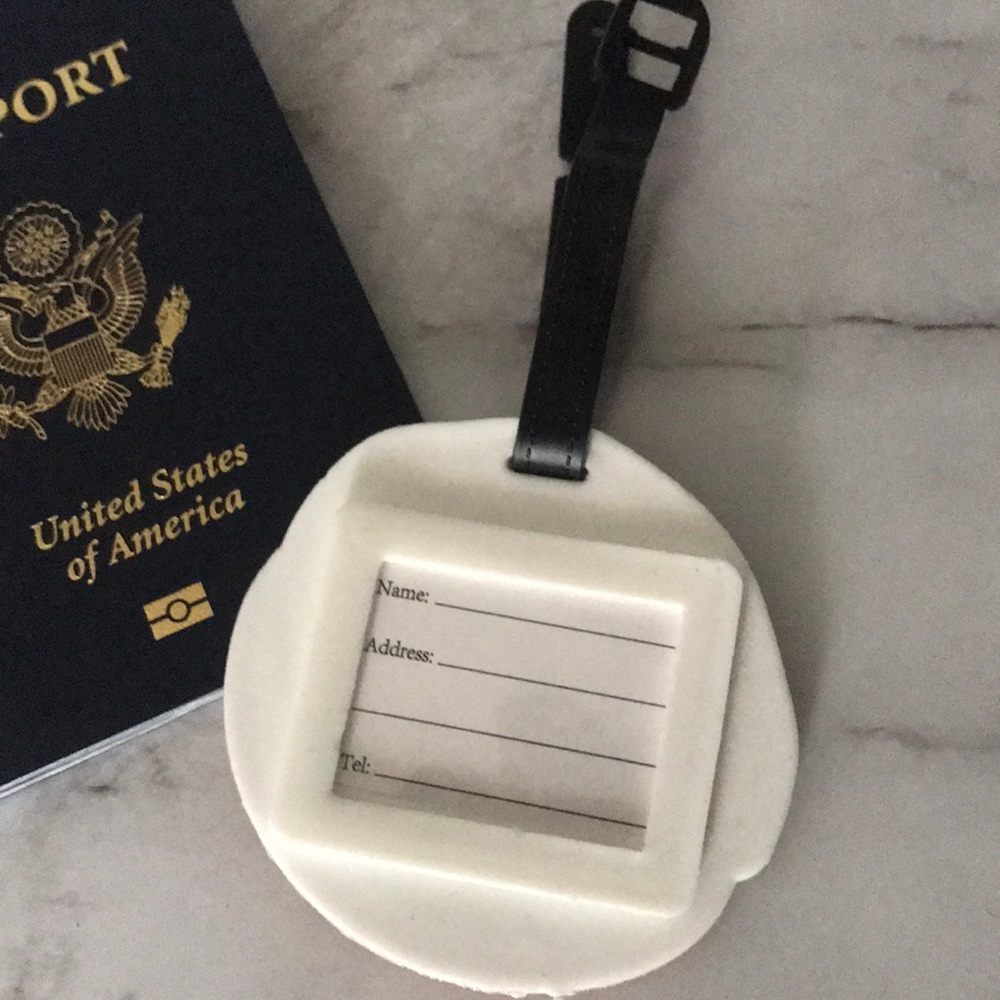 NWT chocolate donut 🍩 luggage tag - Picture 2 of 6